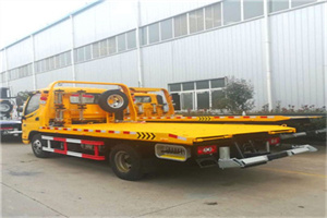 磐安附近拖车救援搭电